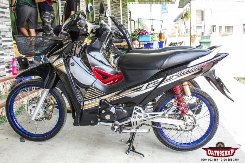 Wave 125i độ đầy phong cách của biker thái lan