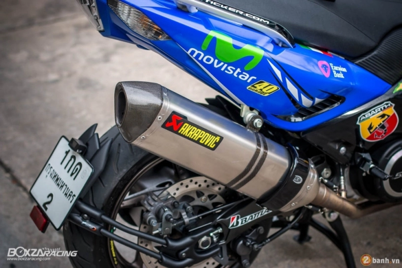 Yamaha tmax đậm chất thể thao trong bộ cánh movistar