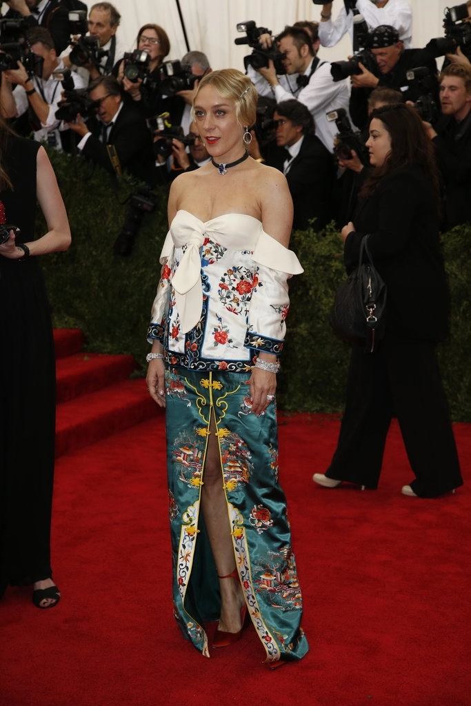 3 mẫu váy xuyên thấu bỏng mắt tại met gala 2015