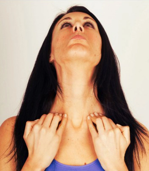 5 bài tập yoga giúp khuôn mặt trẻ trung hơn tuổi thật