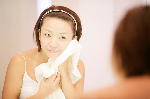 5 lời khuyên khi rửa mặt để làn da luôn mịn màng