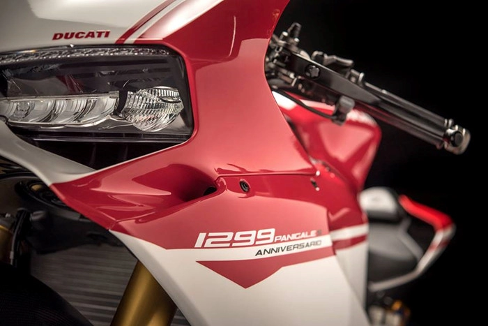 Cận cảnh ducati 1299 panigale s anniversario phiên bản đặc biệt kỷ niệm 90 năm