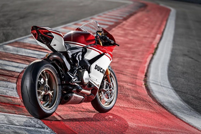 Cận cảnh ducati 1299 panigale s anniversario phiên bản đặc biệt kỷ niệm 90 năm