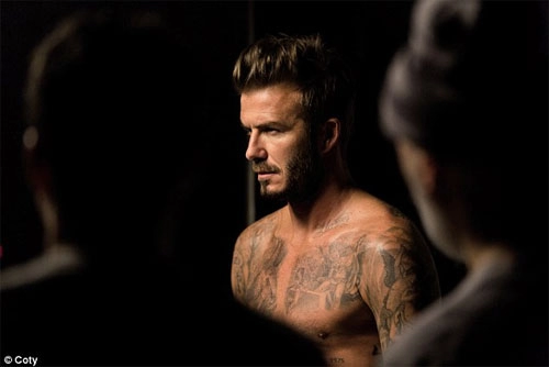 David beckham điển trai bán nude khi làm người mẫu