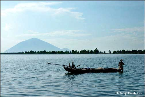 Đến tây ninh trượt máng núi bà đen