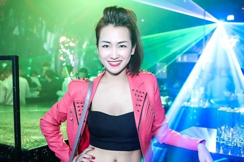 Dj trang moon có lúc chỉ uống sữa nước để giảm cân