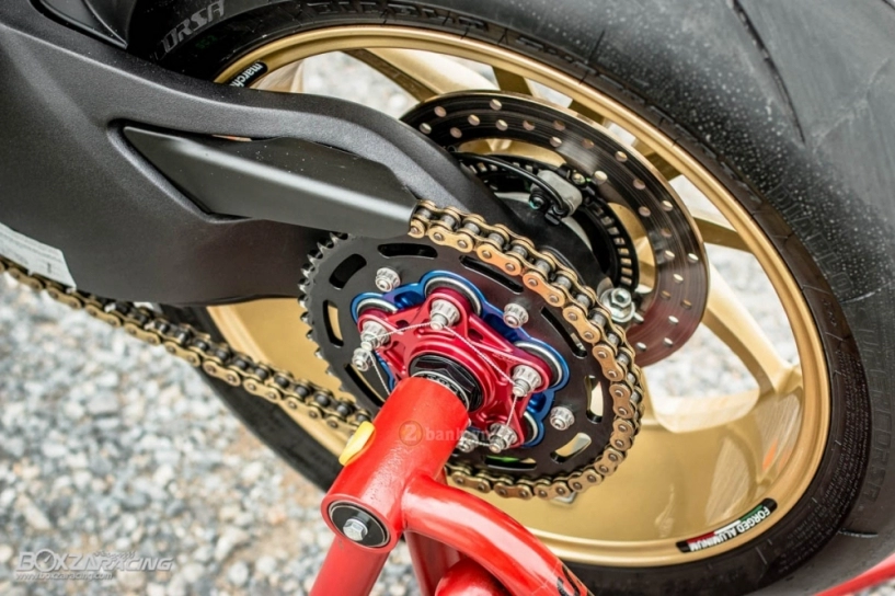 Ducati hypermotard đầy phong cách cùng một vài trang bị hàng hiệu