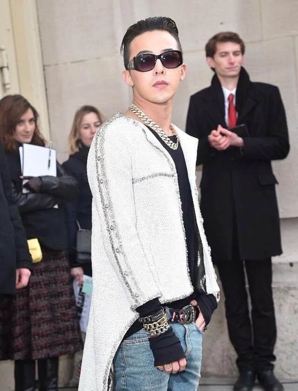 G-dragon cực ngầu ở tuần lễ thời trang cao cấp paris