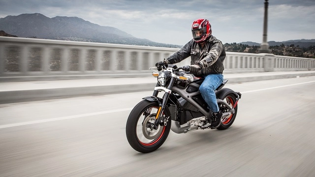 Harley-davidson công bố thời điểm bán ra mẫu siêu mô tô điện livewire