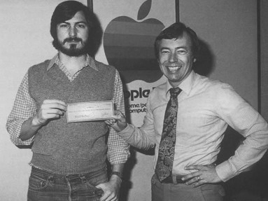 Hình ảnh về những ngày đầu của apple trước khi trở thành công ty có gi