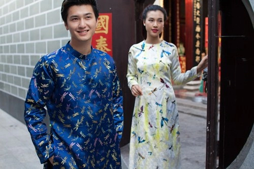 Hoàng oanh diện áo dài xuân tình cảm với bạn trai