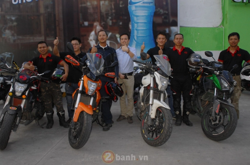 Hội benelli tụ họp để chào đón 4 biker vừa xuyên việt an toàn sau hơn 3000 km