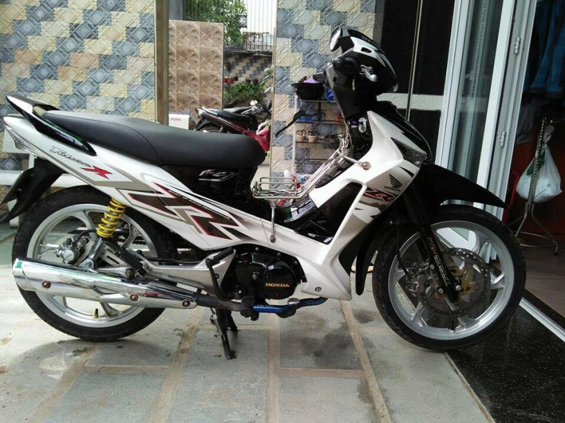 Honda future x độ nhẹ đầy cá tính với các phụ kiện đồ chơi