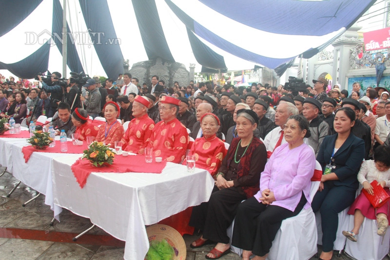 Hương cốm ngào ngạt trong ngày hội làng cốm mễ trì