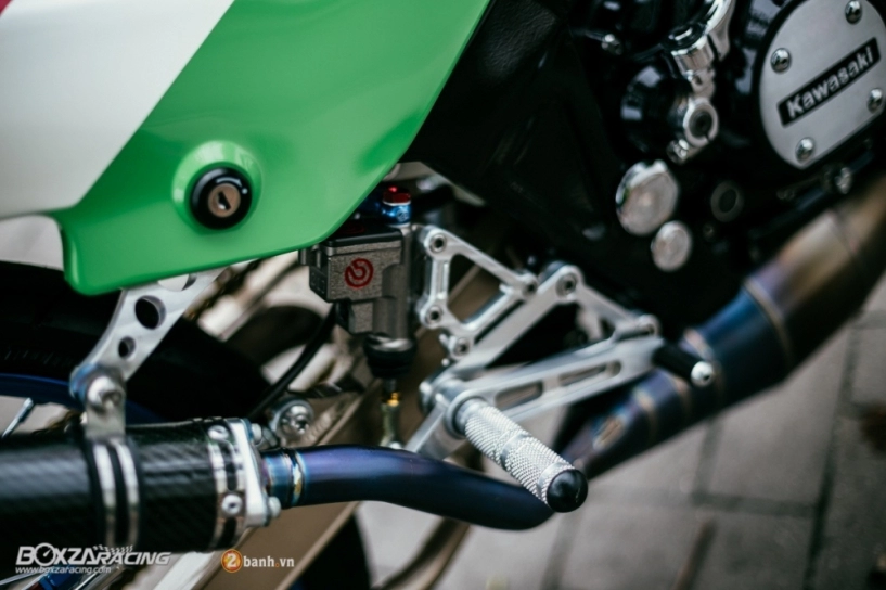 Kawasaki kips đầy phong cách trong bộ cánh hàng hiệu