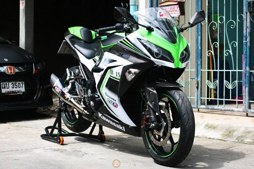 Kawasaki ninja 300 đẹp mắt với phiên bản độ cực chất