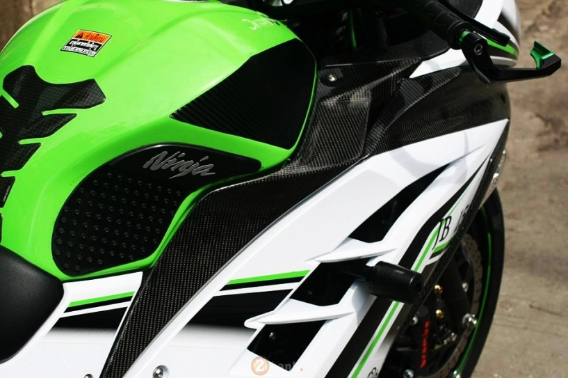 Kawasaki ninja 300 đẹp mắt với phiên bản độ cực chất