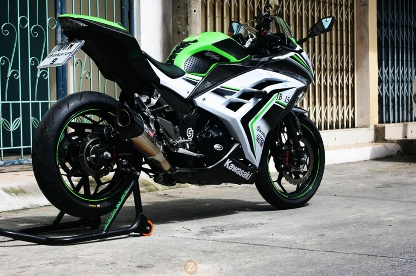 Kawasaki ninja 300 đẹp mắt với phiên bản độ cực chất