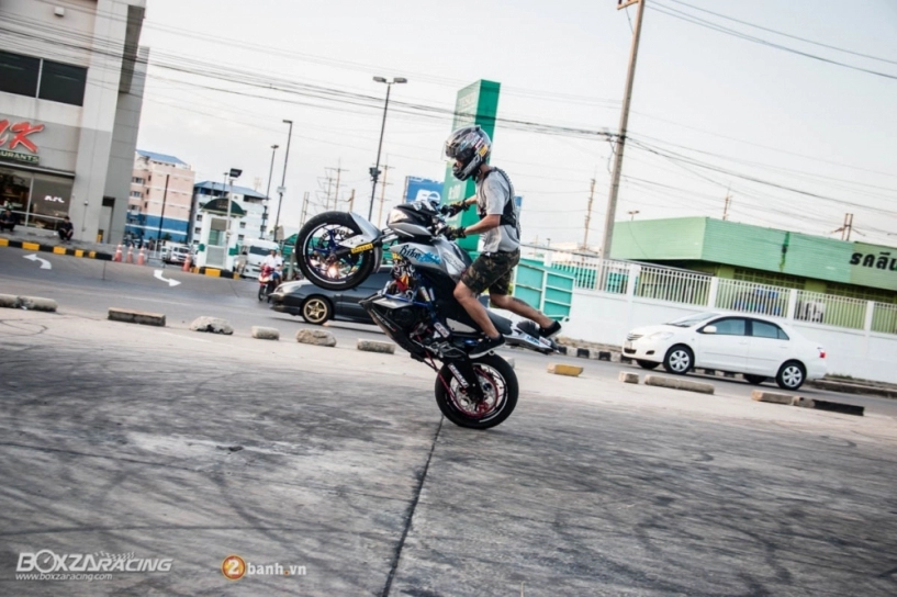 Kawasaki z250 đầy chất chơi trong phiên bản stunt bike