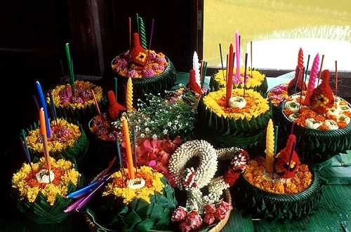 Lung linh lễ hội hoa đăng loy krathong ở thái lan