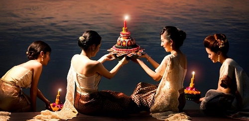 Lung linh lễ hội hoa đăng loy krathong ở thái lan