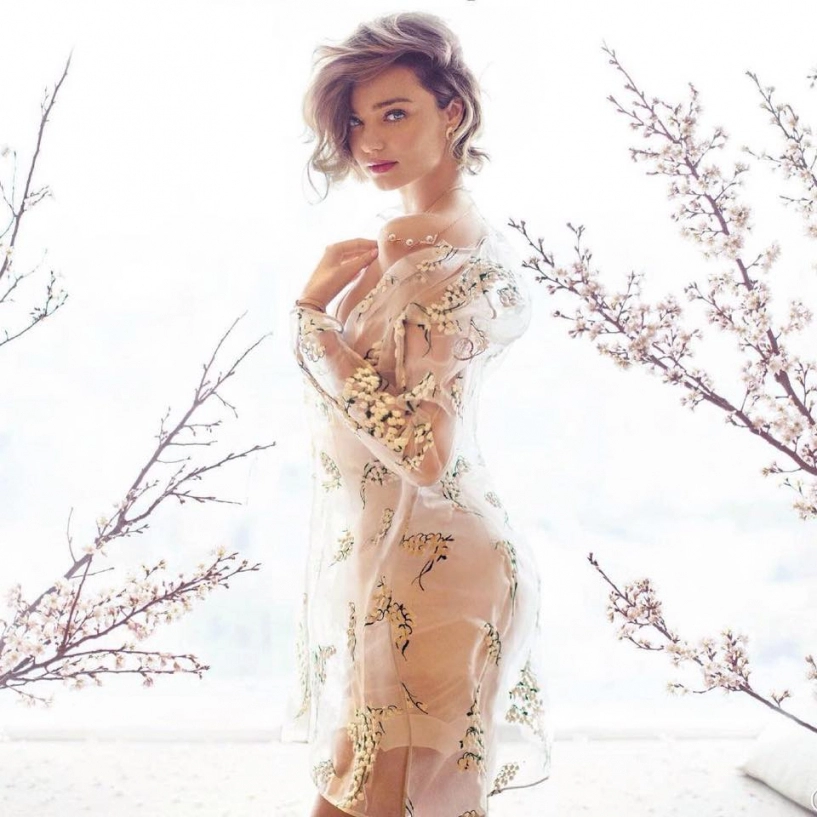 Miranda kerr đầy mê hoặc với nội y và váy trong suốt