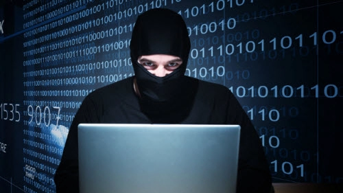 Nhà báo việt nam đã bị hacker theo dõi suốt 10 năm qua