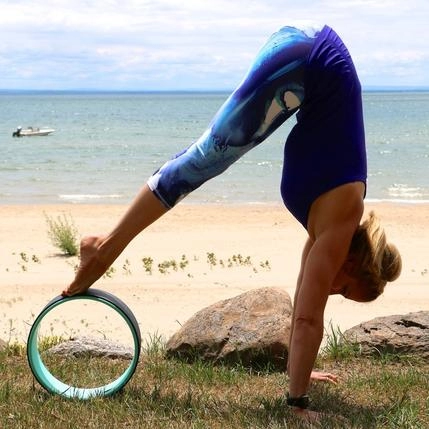 Phụ kiện yoga nào đang hot nhất trên instagram