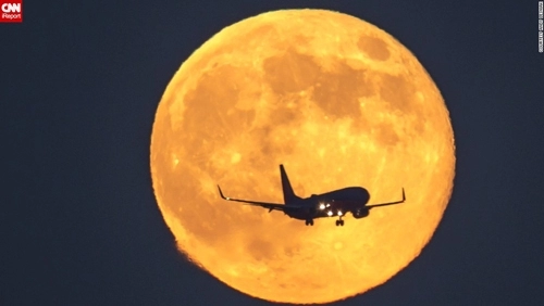 Rộ trào lưu đi máy bay ngắm trăng đêm trung thu