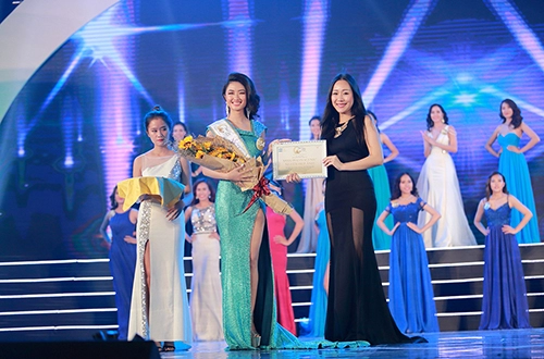Sinh viên thụy sĩ đoạt giải người đẹp ảnh tại hoa hậu bản sắc việt