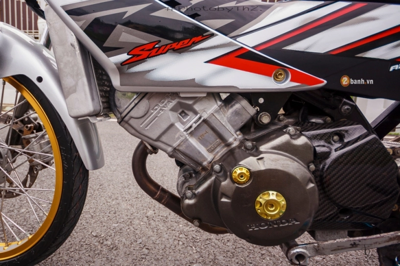 Sonic 125 trang bị khối động cơ dohc của biker thái