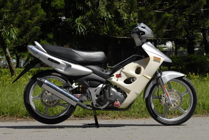 Suzuki fx bạc với sự trở lại đầy ấn tượng