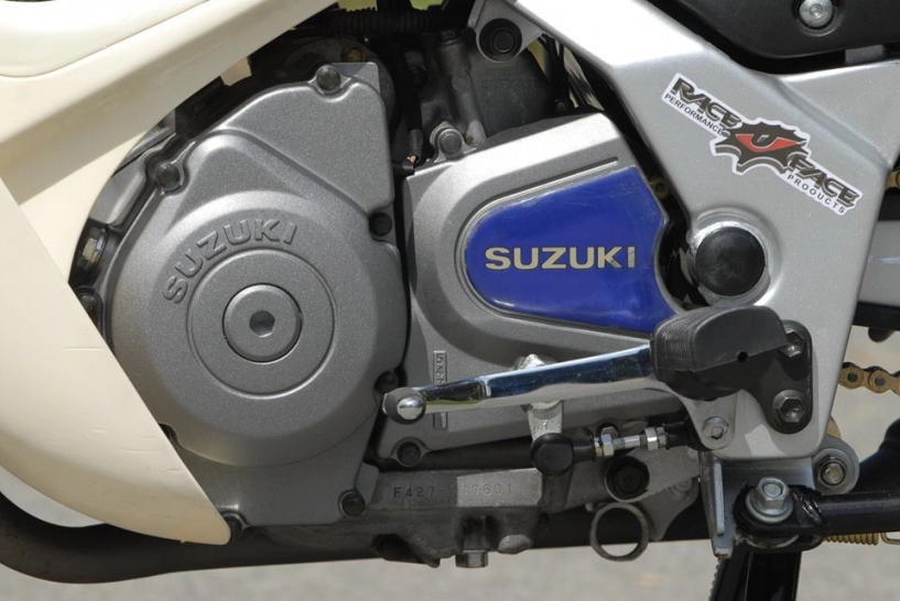 Suzuki fx bạc với sự trở lại đầy ấn tượng