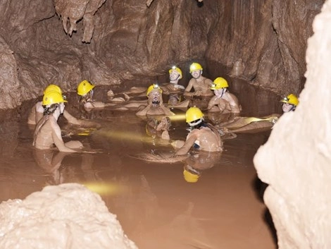 Tắm bùn hang động tại phong nha - kẻ bàng