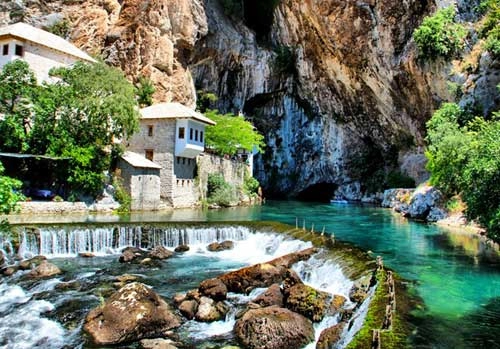 Thị trấn blagaj bức tranh phong cảnh châu âu