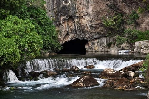 Thị trấn blagaj bức tranh phong cảnh châu âu