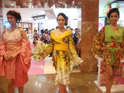 Thiếu nữ nhật mê kimono cách tân siêu ngắn