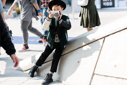 Tín đồ chất không đợi tuổi ở seoul fashion week