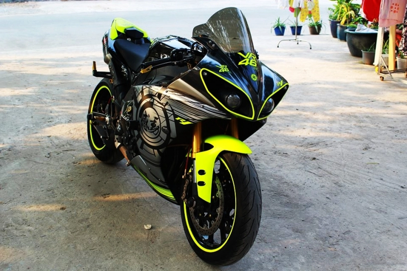 Yamaha r1 đời cũ độ cực chất của biker sài thành