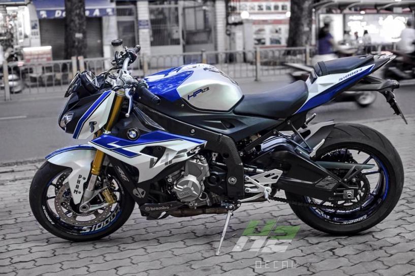 Bmw s1000r lột xác theo phong cách hp4