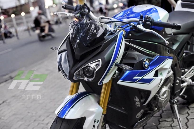 Bmw s1000r lột xác theo phong cách hp4