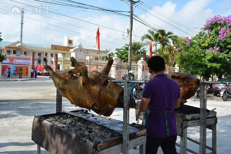 Cận cảnh từng lát bê thui cầu mống đất quảng