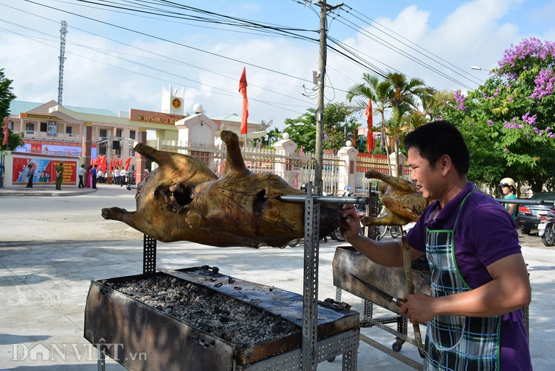 Cận cảnh từng lát bê thui cầu mống đất quảng