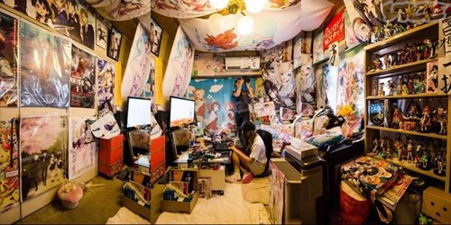 Căn nhà chất kín đồ đạc của các otaku