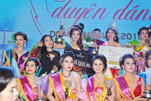 Đặng gia bena đoạt giải á khôi cuộc thi duyên dáng doanh nhân việt 2016