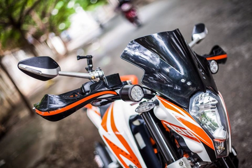 Ktm duke 390 độ đầy phong cách của biker sài thành