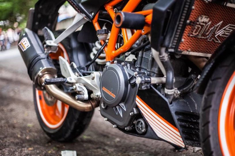 Ktm duke 390 độ đầy phong cách của biker sài thành