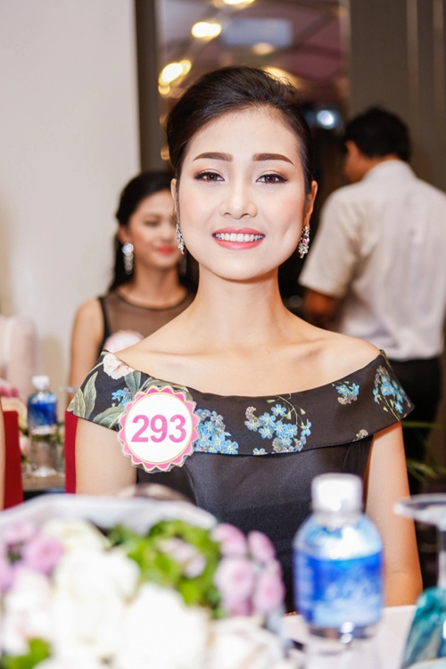 Ngắm top 30 hoa hậu vn trong lần đầu ra mắt báo chí