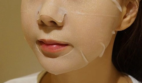 Nhúng mặt nạ giấy vào chén nước này làn da của bạn sẽ đẹp hơn đi spa
