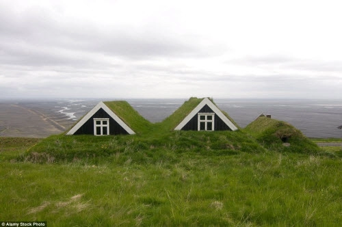 Những ngôi nhà mái cỏ đẹp như tranh vẽ ở iceland